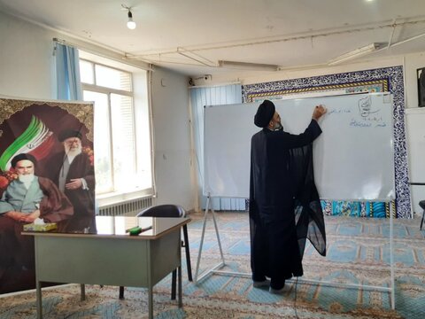 تصاویر/ اردوی میثاق طلبگی طلاب جدیدالورود در مدرسه علمیه حضرت ولیعصر(ع) قمصر کاشان