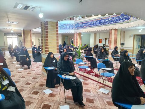 تصاویر آزمون کتبی ورودی حوزه علمیه خواهران لرستان