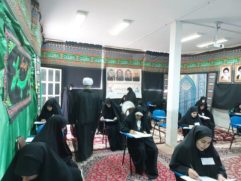 تصاویر/حضور امام جمعه شهرستان خنداب در آزمون ورودی حوزه‌های علمیه خواهران