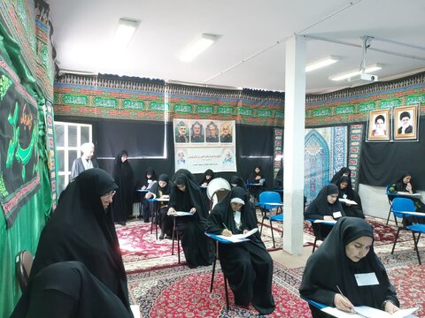 تصاویر/حضور امام جمعه شهرستان خنداب در آزمون ورودی حوزه‌های علمیه خواهران