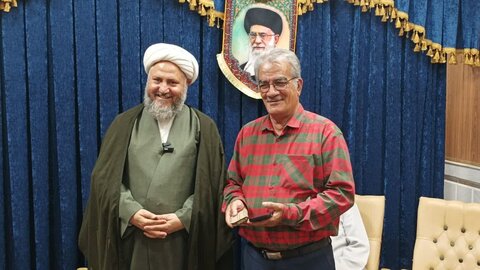 تصاویر/ نشست خبری خبرنگاران با امام جمعه آران وبیدگل