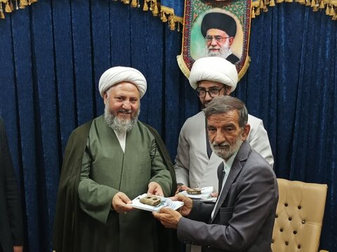 تصاویر/ نشست خبری خبرنگاران با امام جمعه آران وبیدگل