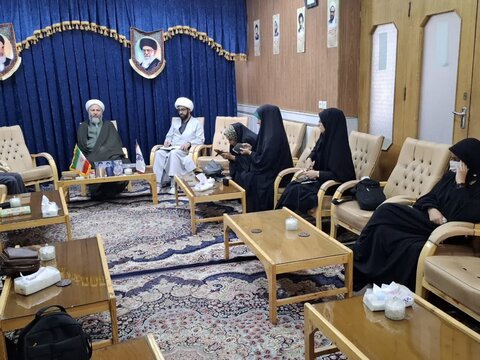 تصاویر/ نشست خبری خبرنگاران با امام جمعه آران وبیدگل