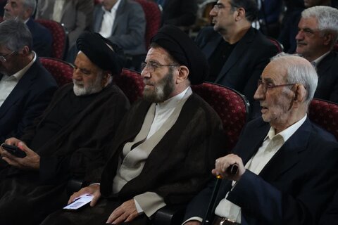 تصاویر همایش خیرین برای تکمیل و تجهیز زائرسرای افلاک لرستان در مشهد مقدس