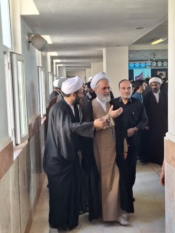 تصاویر/ حضور آیت الله اعرافی در اردوی طلاب مدرسه علمیه جهانگیرخان قم در مدرسه علمیه الغدیر نراق