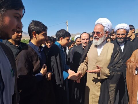 تصاویر/ حضور آیت الله اعرافی در اردوی طلاب مدرسه علمیه جهانگیرخان قم در مدرسه علمیه الغدیر نراق