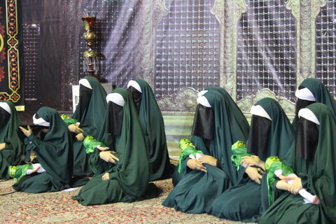 تصاویر/ محفل عزاداری دخترانه شهر کرمان