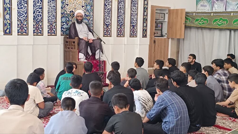 تبیین اهمیت تهذیب نفس و رعایت اخلاق در سیر طلبگی