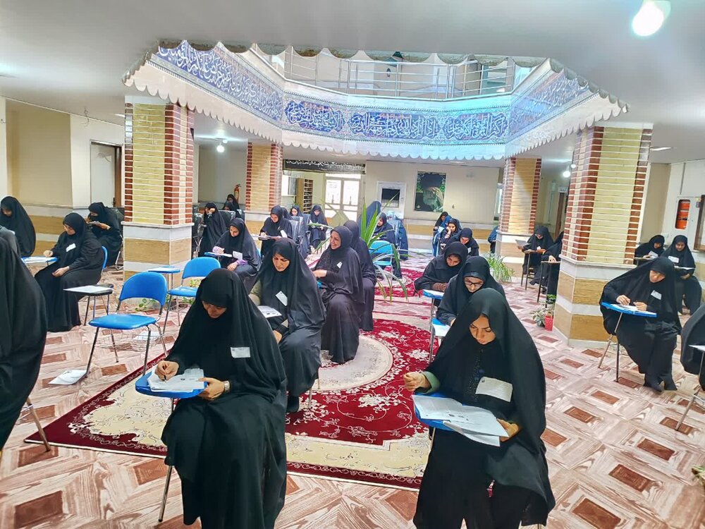 تصاویر/ آزمون ورودی حوزه علمیه خواهران لرستان