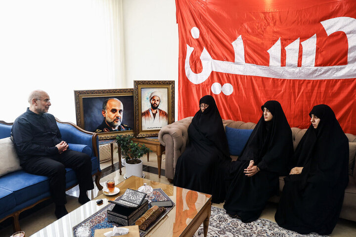 शहीद जनरल रशीद ने इज़राईल शासन को हराने में अहम भूमिका निभाई शहीद जनरल रशीद ने इज़राईल शासन को हराने में अहम भूमिका निभाई