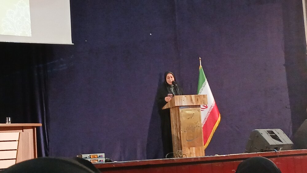 نخستین نشست از سلسله‌نشست‌های اندیشه‌ای «فتح خون» با موضوع «زنان و جنگ» به همت اندیشکده بانوان محیا در مشهد