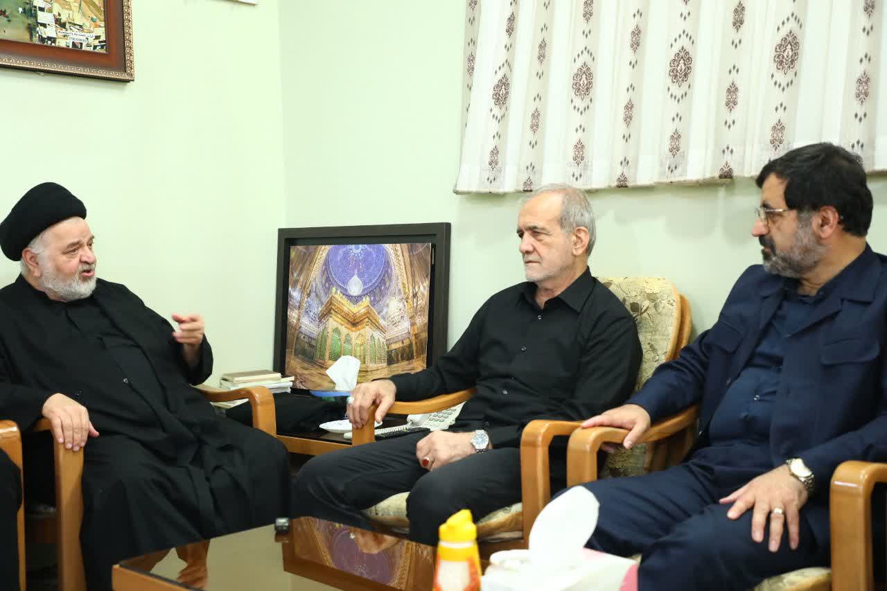 صدرِ ایران کی قم المقدسہ میں دفتر آیت اللہ العظمیٰ سیستانی کے نمائندے سے ملاقات+تصاویر