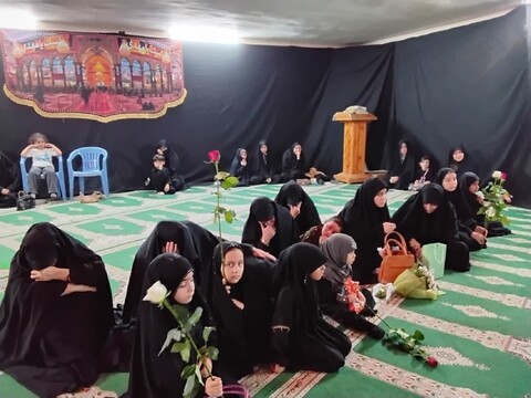 تصاویر/ شهید ایمان قائدی در آغوش خانواده