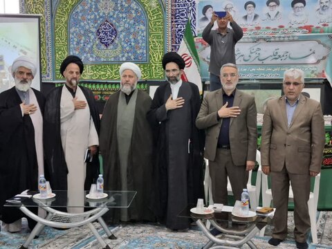 تصاویر/دومین جلسه شورای اداری شهرستان آران و بیدگل همزمان با گرامی داشت پنجم مرداد