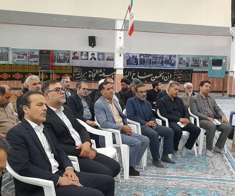 تصاویر/دومین جلسه شورای اداری شهرستان آران و بیدگل همزمان با گرامی داشت پنجم مرداد