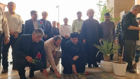 تصاویر/ تجدید میثاق امام جمعه گناوه با آرمان‌های شهدا