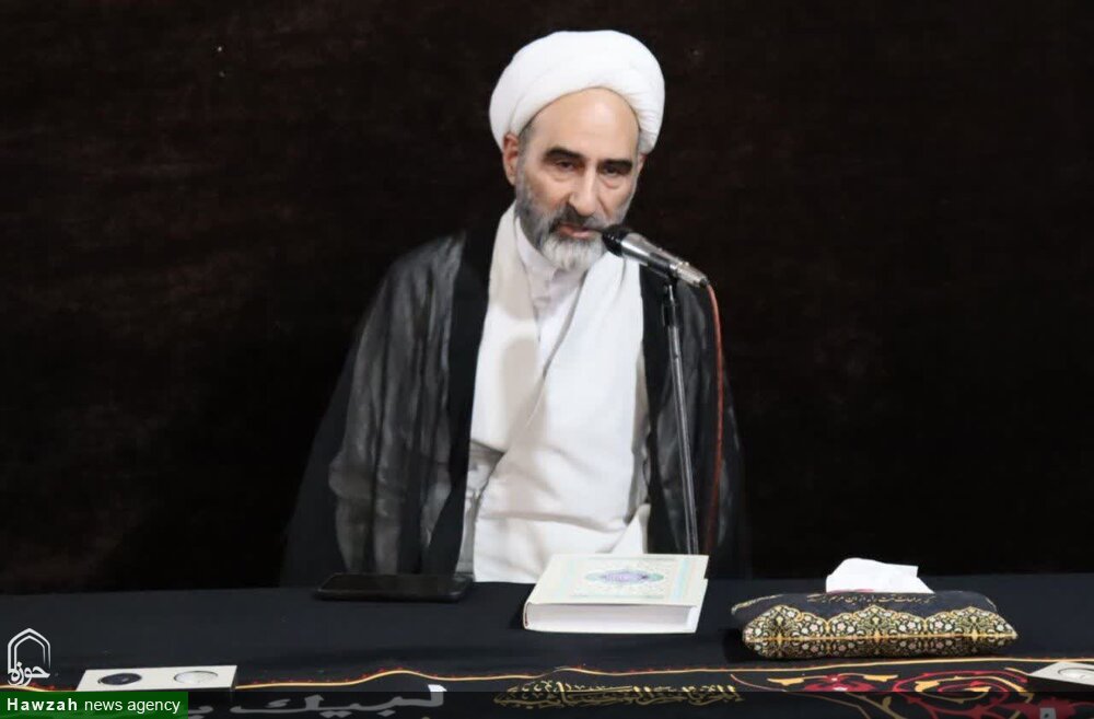 ایران اسلامی امروز با هویتی مقتدر در برابر رژیم اشغالگر قدس ایستاده است