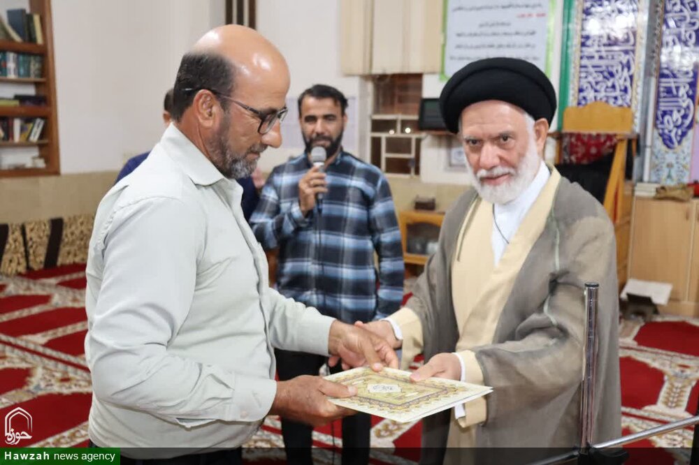 تصاویر/ بزرگداشت سالروز اقامه اولین نماز جمعه انقلاب اسلامی در شهرستان دیر