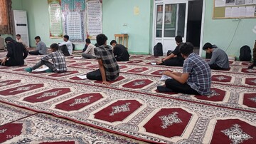 رقابت داوطلبان ورود به مدارس علمیه در هرمزگان  / ۳۰ مرداد زمان اعلام نتایج