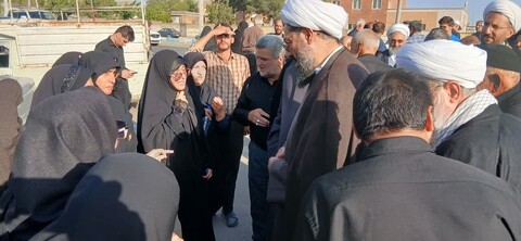 تصاویر / اقامه نماز میت بر پیکر مرحوم حجت الاسلام آقا میری توسط نماینده ولی فقیه در استان همدان