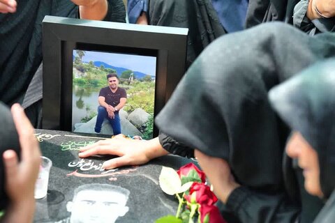 تصاویر مراسم اربعین شهدای جنگ ۱۲ روزه در خرم آباد