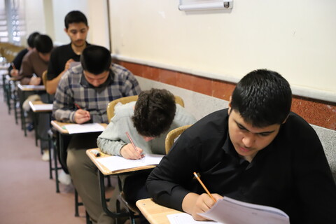 تصاویر/ آزمون ورودی حوزه‌ علمیه در آذربایجان شرقی