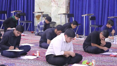 تصاویر/ آزمون ورودی حوزه های علمیه در استان یزد برگزار شد