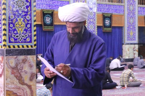 تصاویر/ آزمون ورودی حوزه های علمیه در استان یزد برگزار شد