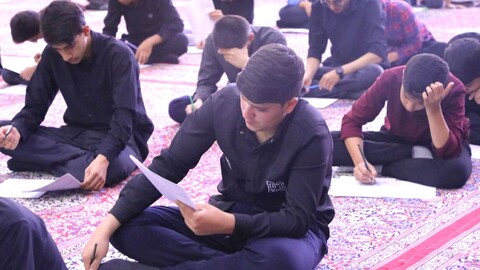 تصاویر/ آزمون ورودی حوزه های علمیه در استان یزد برگزار شد