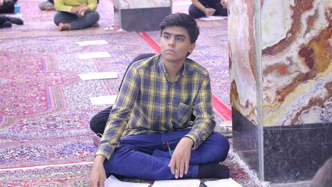 تصاویر/ آزمون ورودی حوزه های علمیه در استان یزد برگزار شد