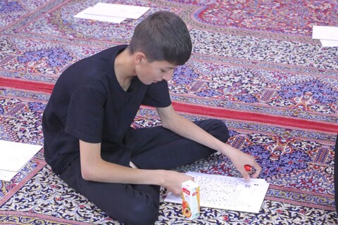 تصاویر/ آزمون ورودی حوزه های علمیه در استان یزد برگزار شد