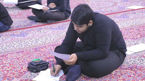 تصاویر/ آزمون ورودی حوزه های علمیه در استان یزد برگزار شد