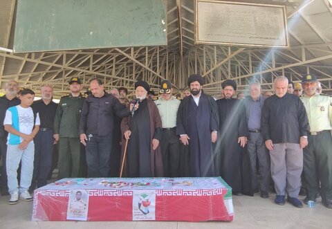 تشییع باشکوه پیکر شهید والامقام «علی بداق» در خرم‌آباد