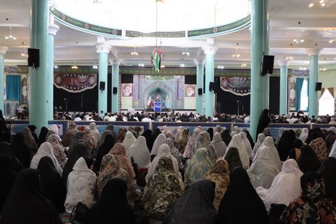 تصاویر/ اقامه نماز جمعه تکاب