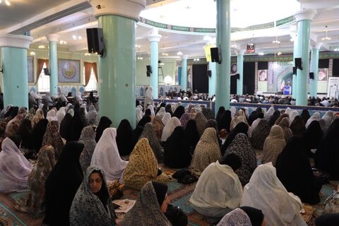 تصاویر/ اقامه نماز جمعه تکاب