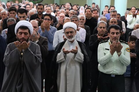 تصاویر/ اقامه نماز جمعه تکاب