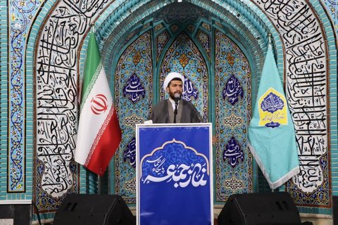 تصاویر/ اقامه نماز جمعه تکاب