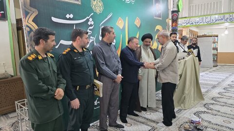 تصاویر/ اقامه نماز جمعه ماکو