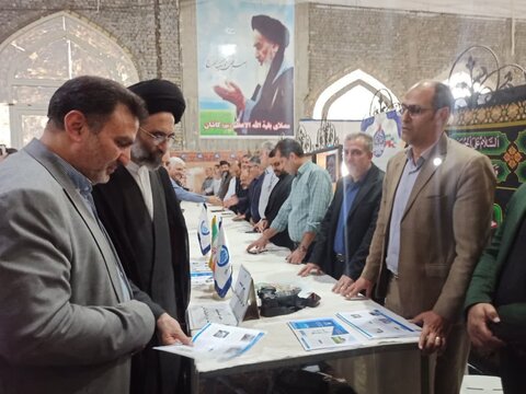 تصاویر/ نمازعبادی سیاسی جمعه کاشان