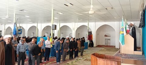 تصاویر/ نماز جمعه و راهپیمایی در شهر یزدان‌آباد