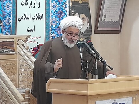 تصاویر/ اقامه نمازجمعه در شبستر