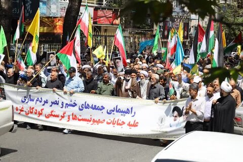 تصاویر مربوط به نماز جمعه ساری و راهپیمایی جمعه خشم و نصر