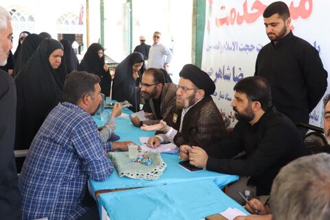 تصاویر میز خدمت اعضای اقامه نماز جمعه خرم آباد