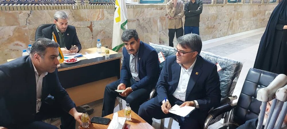 برگزاری میز خدمت به مناسبت سالروز اولین نماز جمعه کشور