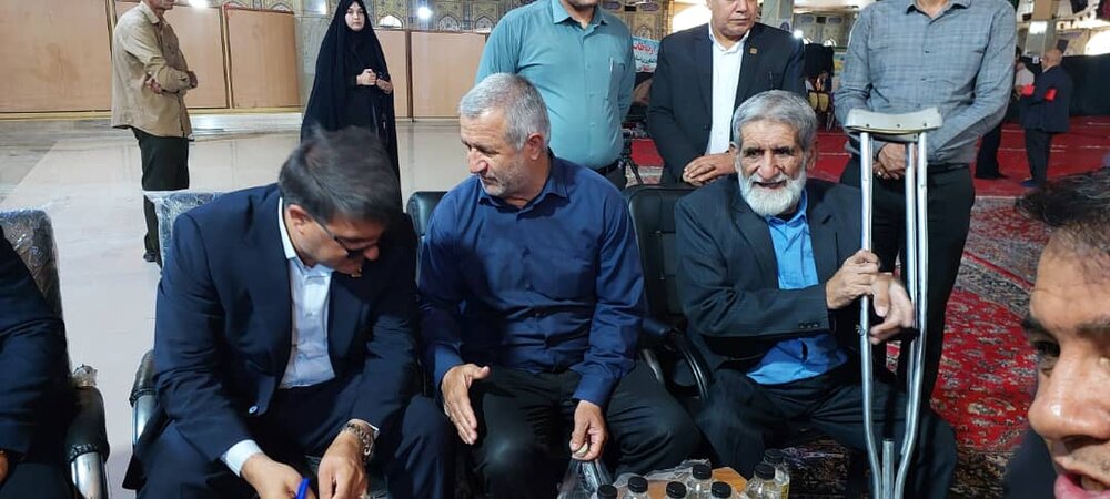 برگزاری میز خدمت به مناسبت سالروز اولین نماز جمعه کشور