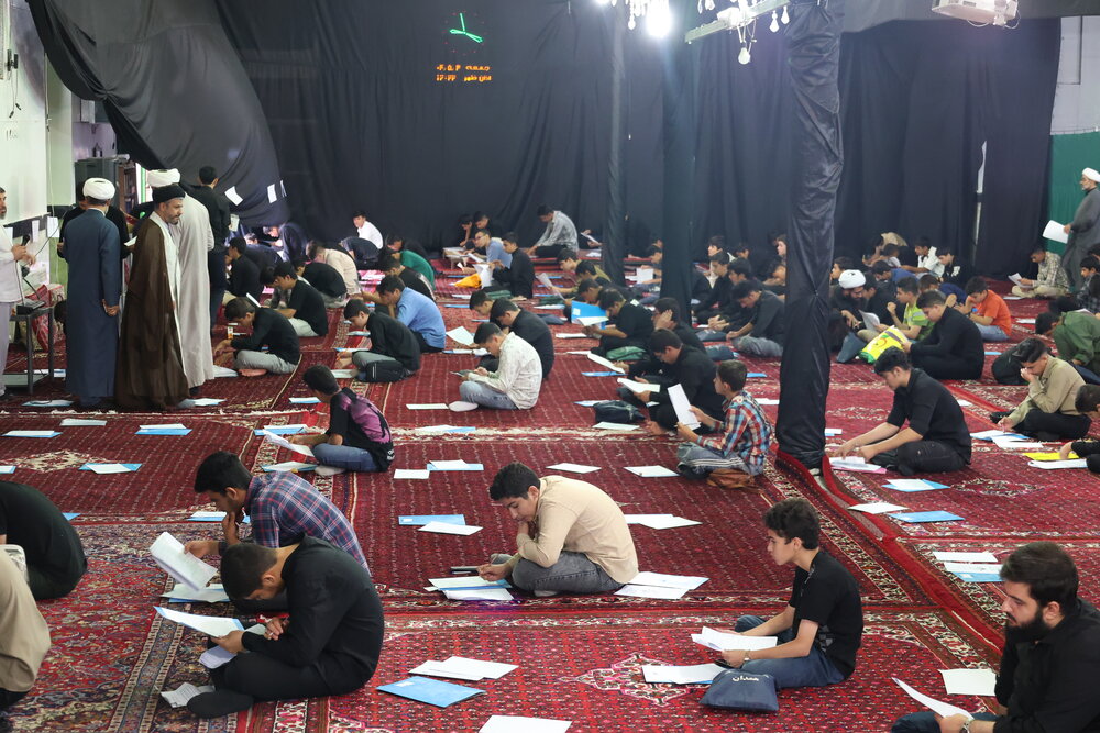 تصاویر/ برگزاری آزمون ورودی حوزه علمیه در همدان