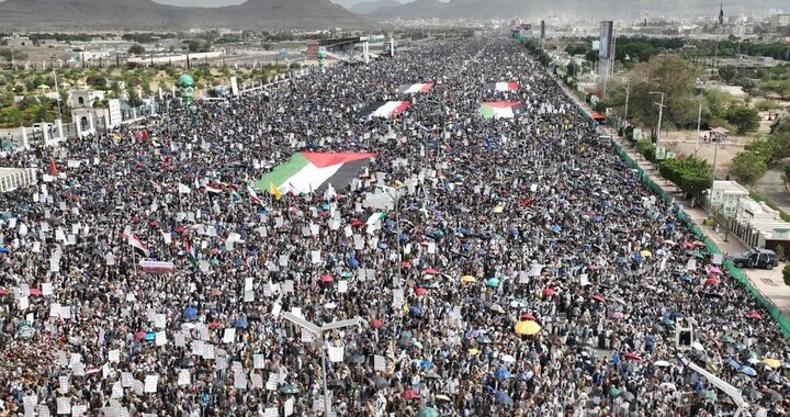 ग़ज़्ज़ा के समर्थन में यमन में एक अभूतपूर्व जन प्रदर्शन ग़ज़्ज़ा के समर्थन में यमन में एक अभूतपूर्व जन प्रदर्शन