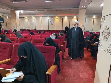 آزمون جذب مشاور در مدارس علمیه خواهران تهران برگزار شد