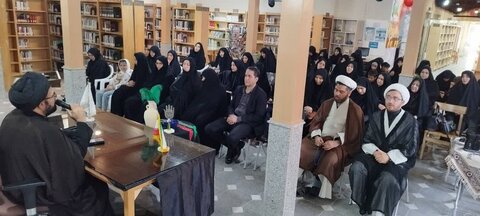 تصاویر/ برگزاری نشست های 《حسینیه اندیشه》 در شهرستان‌های همدان