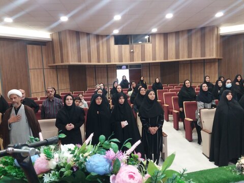 تصاویر/ برگزاری نشست های 《حسینیه اندیشه》 در شهرستان‌های همدان